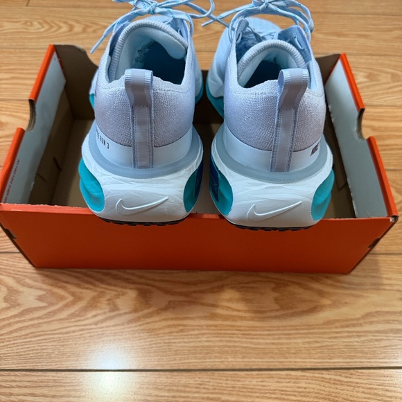 Nike Light Blue and Teal Athletic Shoes main image 5